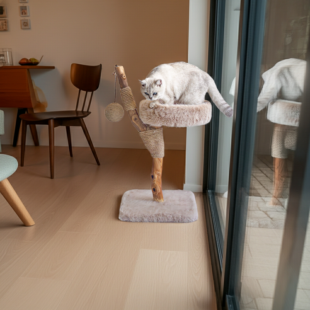 LUNA Kratzbaum aus massivem Obstholz